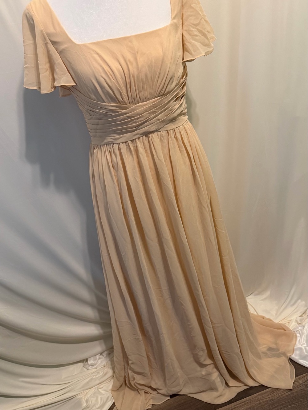Elegant Cream Chiffon Evening Dress